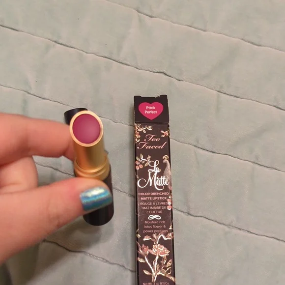 NIB Too Faced La Matte Pitch Perfect Lipstick - Picture 1 of 2